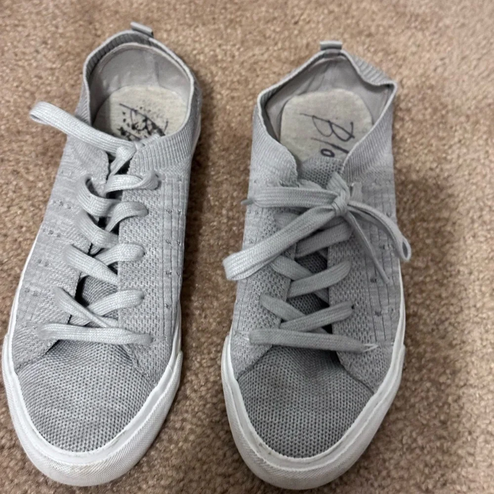 Blowfish Malibu Light Gray Knit Lace-Up Sneakers – Casual Comfort